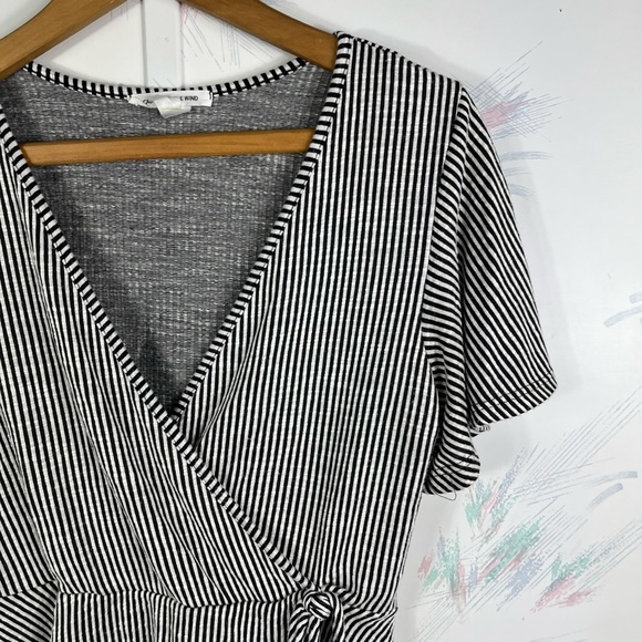 Caution To The Wind Black Striped Short Sleeve Top Tie Waist - Picture 2 of 7